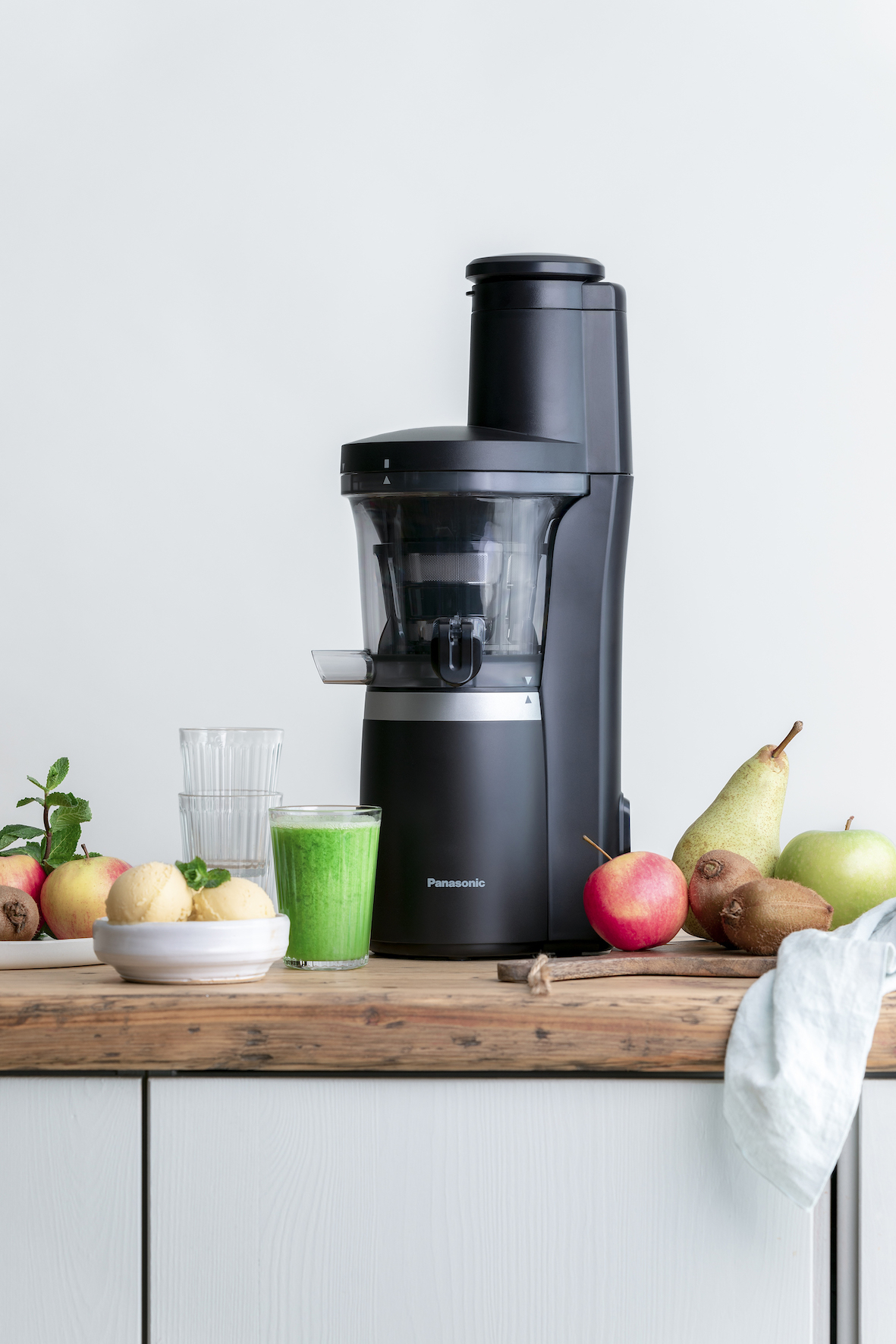 Panasonic MJ-L700 Slow Juicer